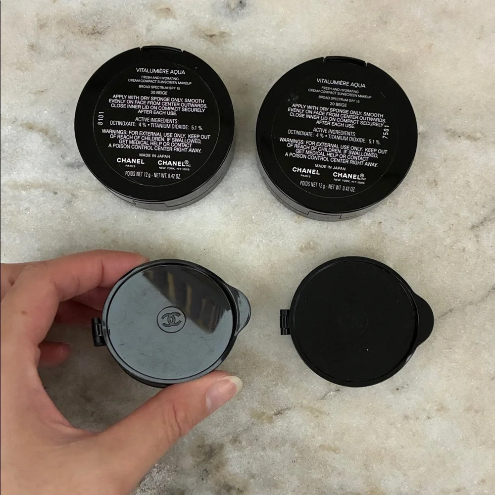 2 empty Chanel refillable compacts - Picture 5 of 16